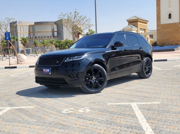 Used 2018 Range Rover Velar for sale in Dubai